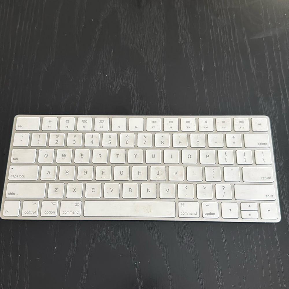 Apple Bluetooth Keyboard